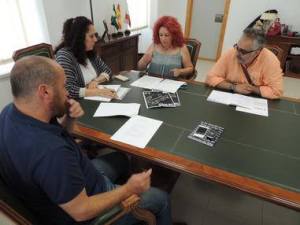 10400056_467683603391200_6945136703631156291_n